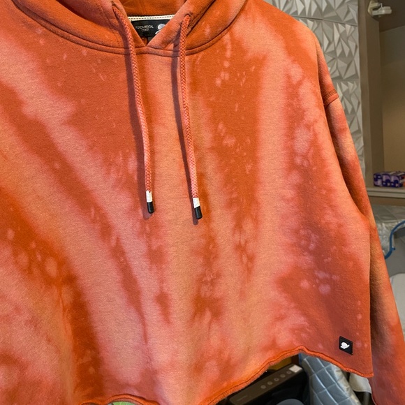 Fundamental Coast Orange Hoodie bleach splatter crop top - Picture 3 of 7